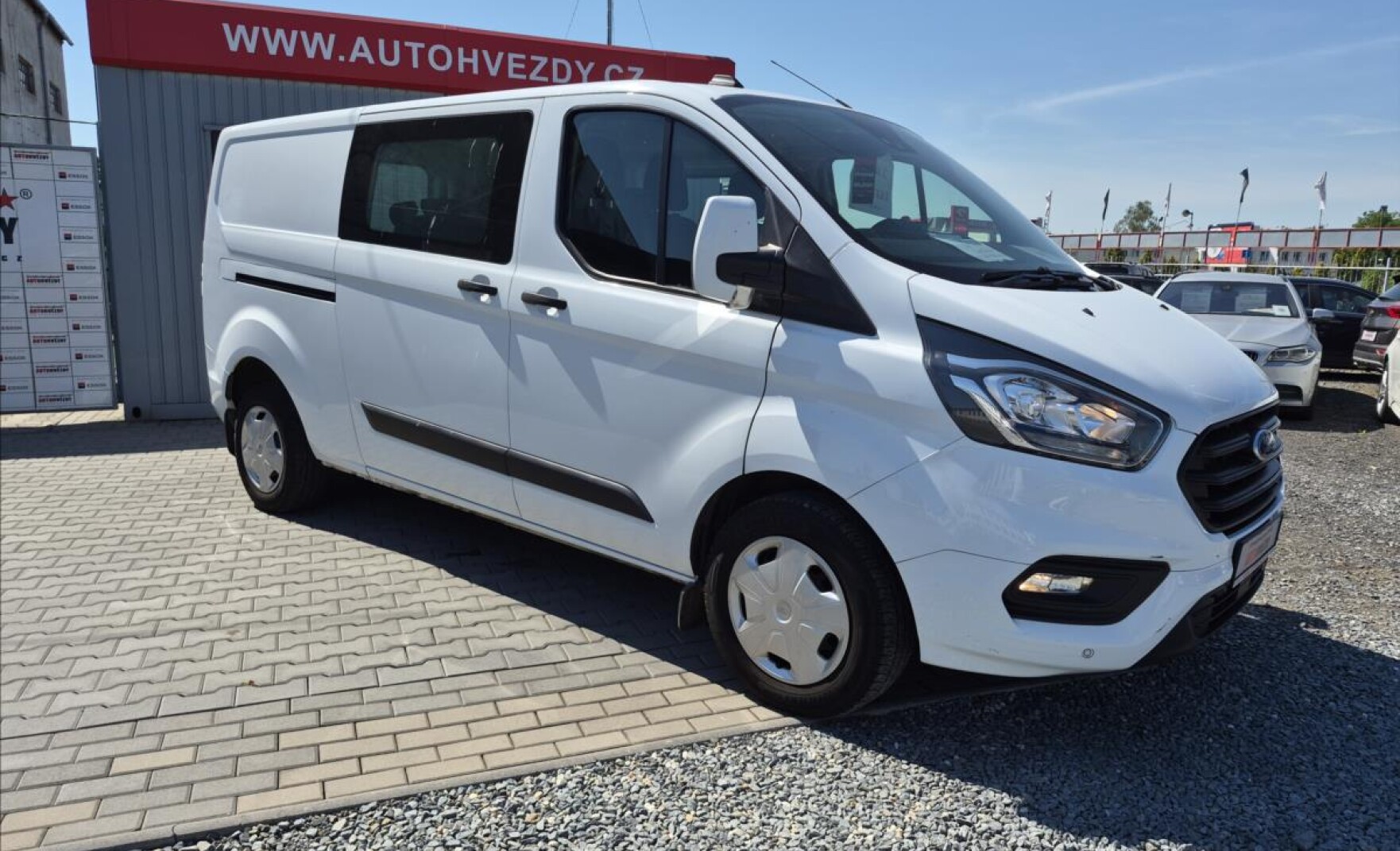 320 L2 EcoBlue 6míst ČR TOVÁRNÍ ZÁRUKA