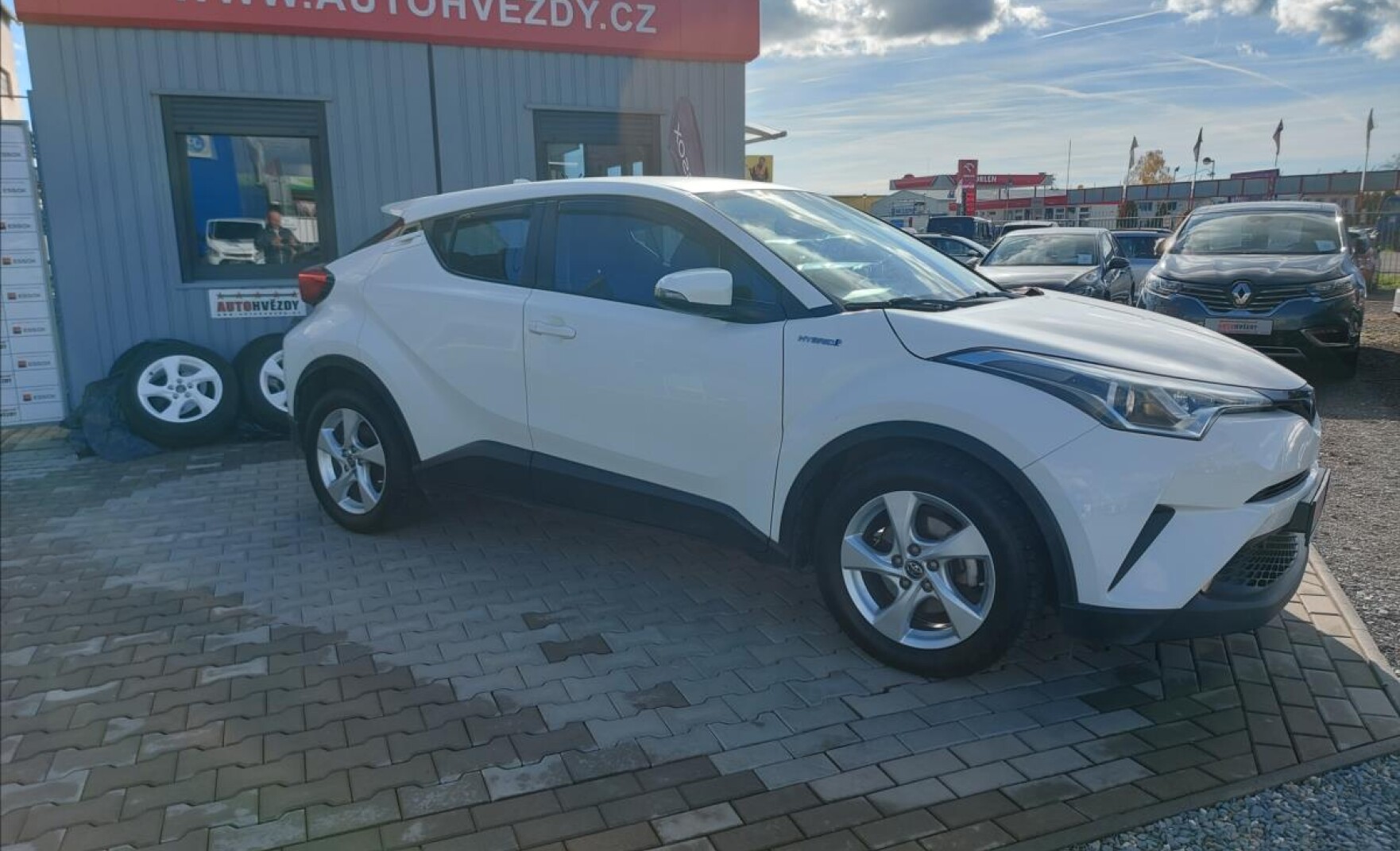 1,8 HYBRID E-CVT AUTOMAT ČR 1.majitel