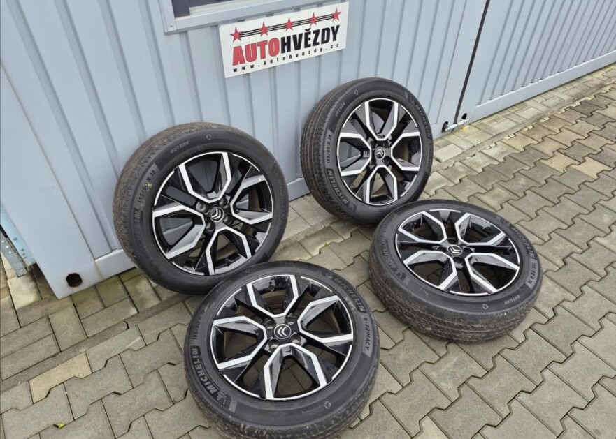 100kW SHINE PLUS SOH90% MAX VÝBAVA