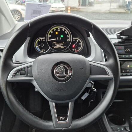 0,0 iV Style 61kW 36Ah S.KNIHA