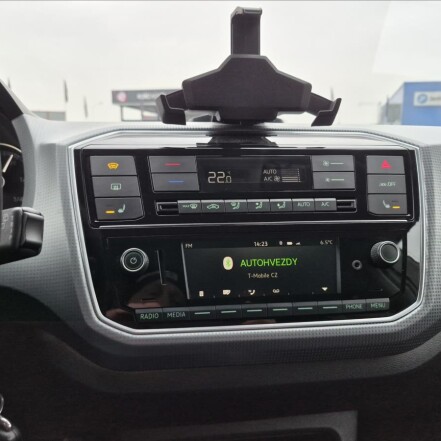 0,0 iV Style 61kW 36Ah S.KNIHA