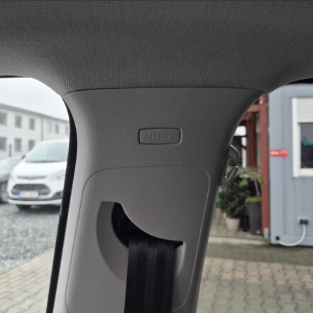 0,0 iV Style 61kW 36Ah S.KNIHA