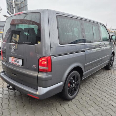 2,0 TDI 4x4 DSG 1.MAJITELKA