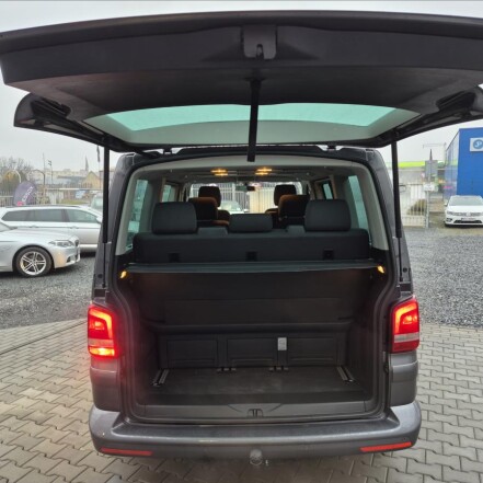 2,0 TDI 4x4 DSG 1.MAJITELKA