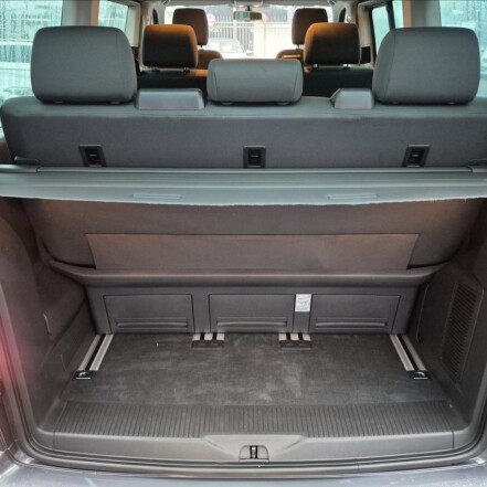 2,0 TDI 4x4 DSG 1.MAJITELKA