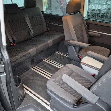 2,0 TDI 4x4 DSG 1.MAJITELKA