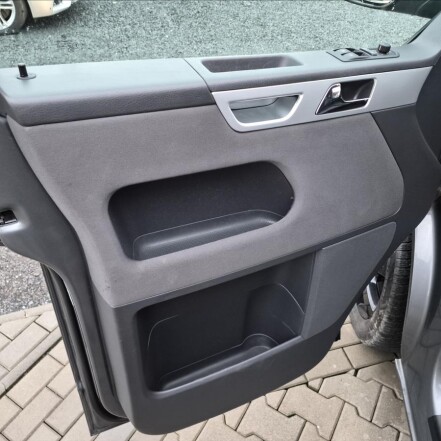 2,0 TDI 4x4 DSG 1.MAJITELKA