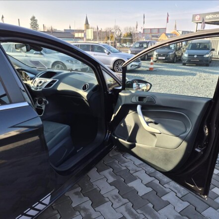 1,6 TDCI Titanium S.KNIHA