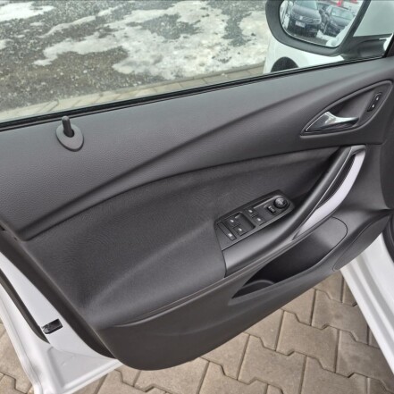 1,0 T ČR 1.majitelka *REZERVACE*