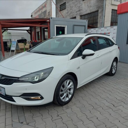 1,3 T AUTOMAT SPORTS TOURER S.KNIHA