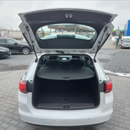 1,3 T AUTOMAT SPORTS TOURER S.KNIHA