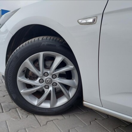 1,3 T AUTOMAT SPORTS TOURER S.KNIHA