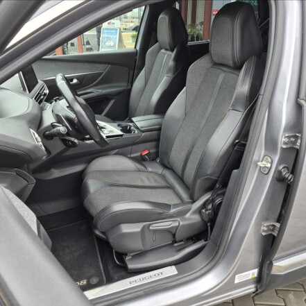 1,6 AT8 GT-Line 7míst ČR S.KNIHA