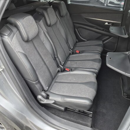 1,6 AT8 GT-Line 7míst ČR S.KNIHA