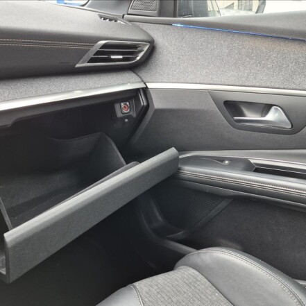 1,6 AT8 GT-Line 7míst ČR S.KNIHA