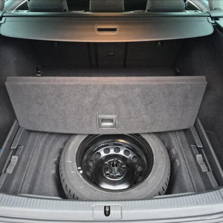 1,5 TSI VII DSG ACC NAVI S.KNIHA