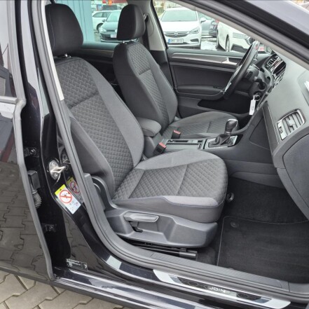 1,5 TSI VII DSG ACC NAVI S.KNIHA