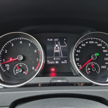 1,5 TSI VII DSG ACC NAVI S.KNIHA