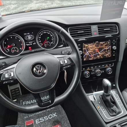 1,5 TSI VII DSG ACC NAVI S.KNIHA