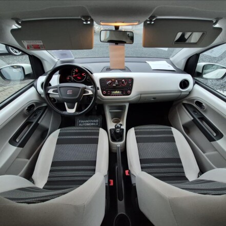 1,0 i Style 55kw KLIMATIZACE S.KNIHA