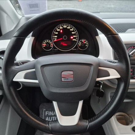 1,0 i Style 55kw KLIMATIZACE S.KNIHA