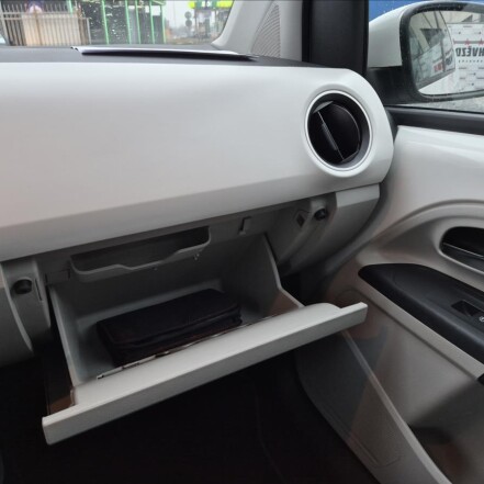 1,0 i Style 55kw KLIMATIZACE S.KNIHA