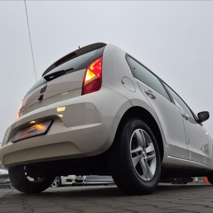 1,0 i Style 55kw KLIMATIZACE S.KNIHA