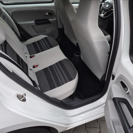 1,0 i Style 55kw KLIMATIZACE S.KNIHA