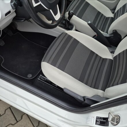 1,0 i Style 55kw KLIMATIZACE S.KNIHA