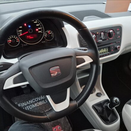 1,0 i Style 55kw KLIMATIZACE S.KNIHA