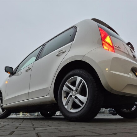 1,0 i Style 55kw KLIMATIZACE S.KNIHA