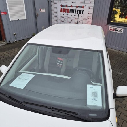 1,0 i Style 55kw KLIMATIZACE S.KNIHA