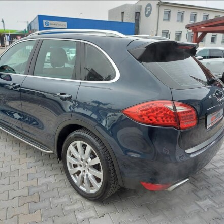 S 3.0 V6 HYBRID ČR S.KNIHA