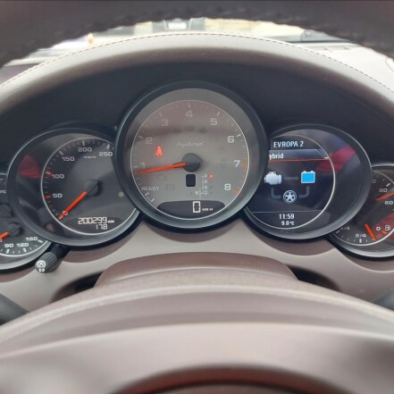 S 3.0 V6 HYBRID ČR S.KNIHA