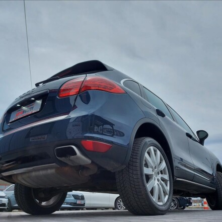 S 3.0 V6 HYBRID ČR S.KNIHA