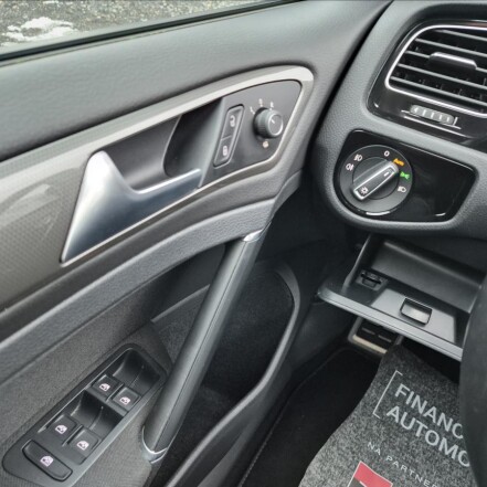 1,5 TSI VII DSG ACC NAVI S.KNIHA