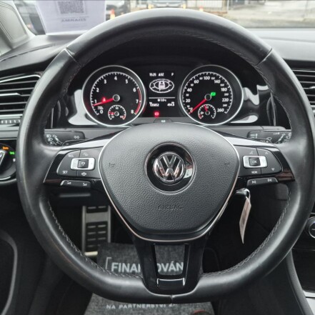 1,5 TSI VII DSG ACC NAVI S.KNIHA