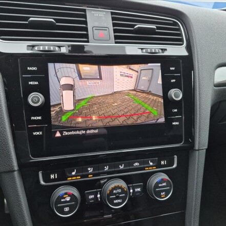 1,5 TSI VII DSG ACC NAVI S.KNIHA