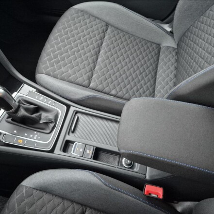 1,5 TSI VII DSG ACC NAVI S.KNIHA