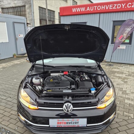 1,5 TSI VII DSG ACC NAVI S.KNIHA