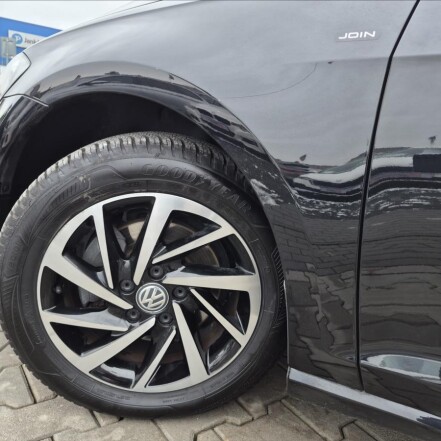 1,5 TSI VII DSG ACC NAVI S.KNIHA