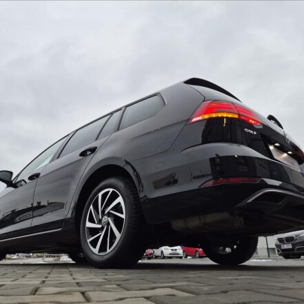 1,5 TSI VII DSG ACC NAVI S.KNIHA