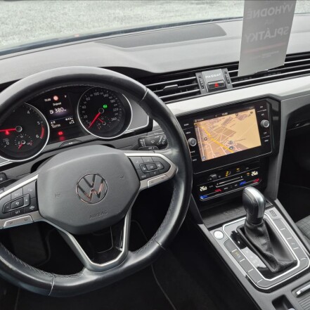 2,0 TDI DSG ACC NAVI S.KNIHA