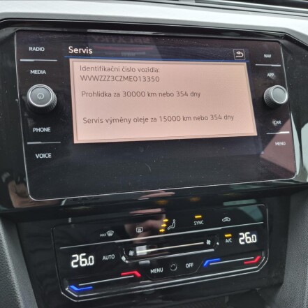 2,0 TDI DSG ACC NAVI S.KNIHA