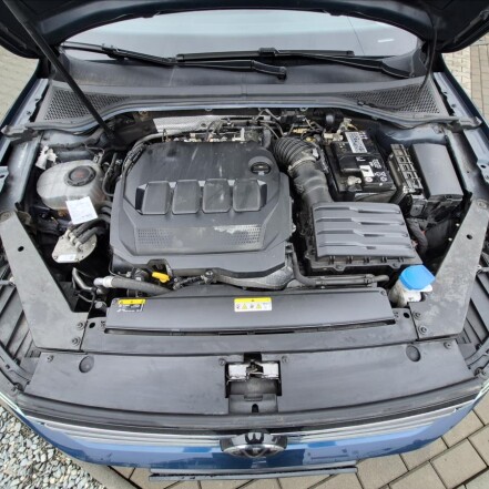 2,0 TDI DSG ACC NAVI S.KNIHA