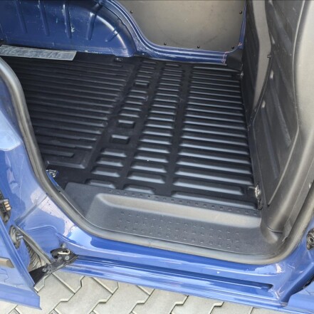 2,0 TDi ČR KLIMA S.KNIHA KŘÍDLA