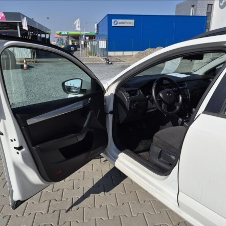 1,6 TDI III 4x4 AmbFresh ČR S.KNIHA