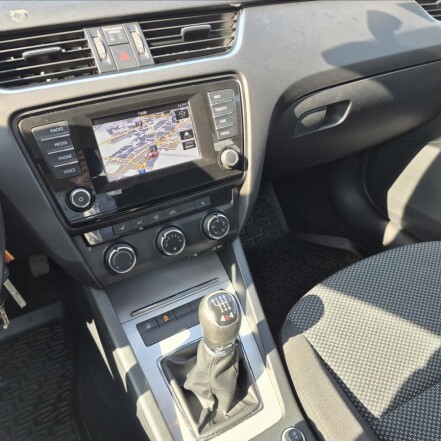 1,6 TDI III 4x4 AmbFresh ČR S.KNIHA