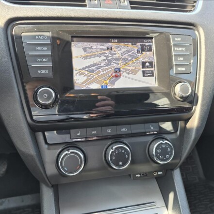 1,6 TDI III 4x4 AmbFresh ČR S.KNIHA