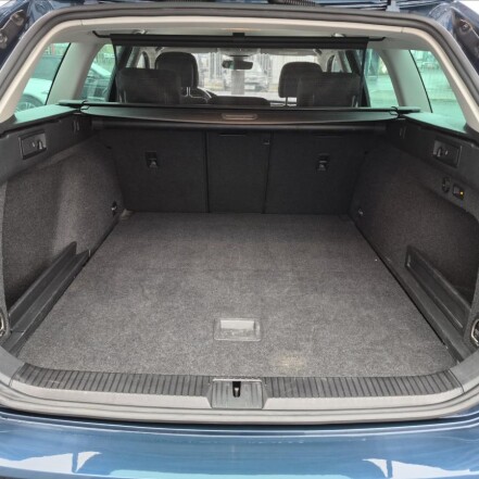 2,0 TDI DSG ACC NAVI S.KNIHA